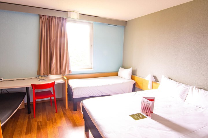 Room 16 of 84