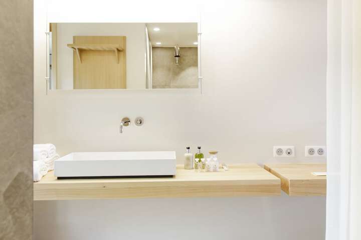 Room 19 of 37
