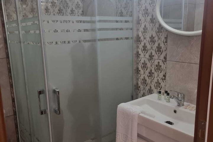 Room 25 of 68