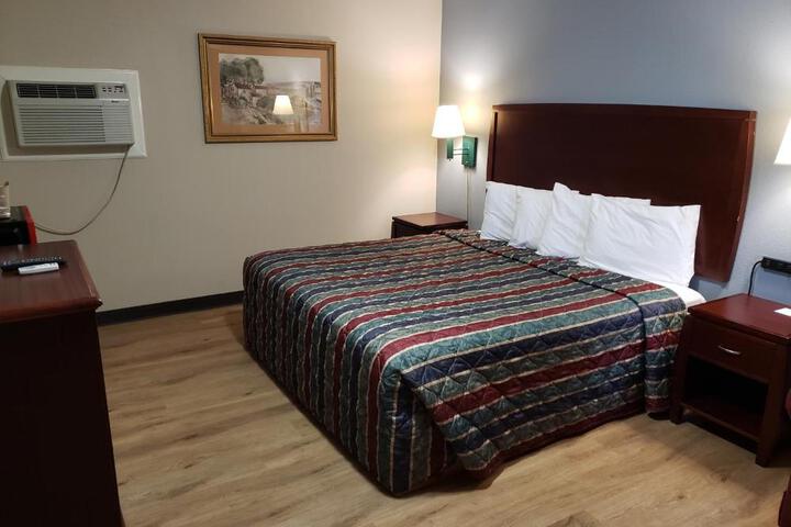 Standard | King Bed (14 of 14)