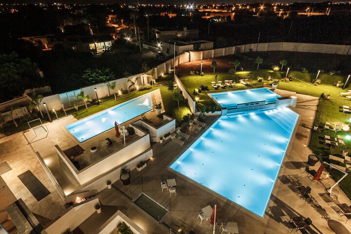 Pool 56 of 105