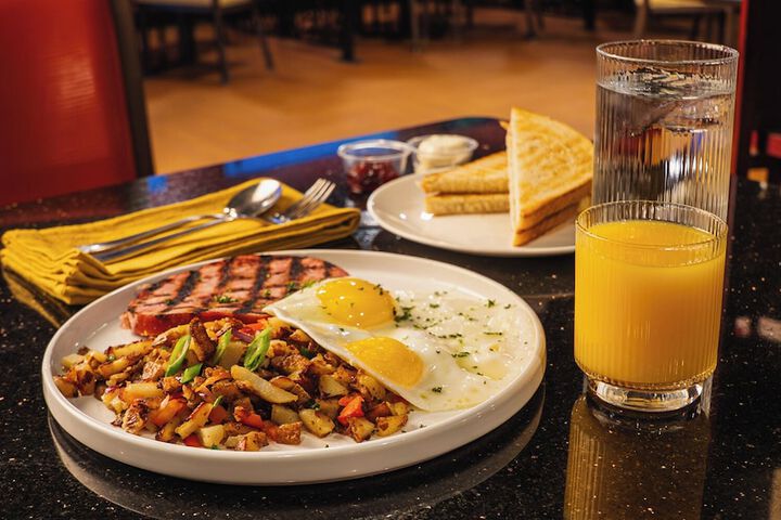 Breakfast/Coffee Service 28 of 34