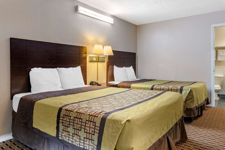 Standard Room, King or Two Doubles (13 of 16)