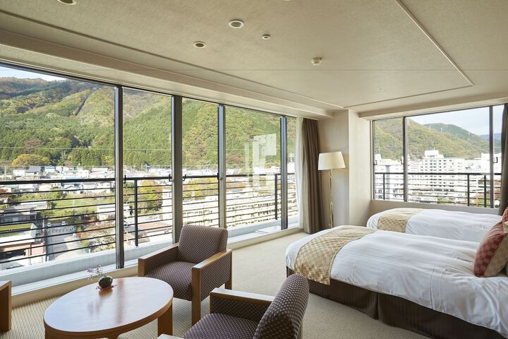 Room 20 of 93