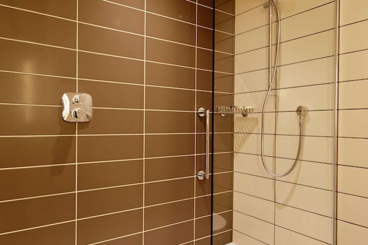Room 20 of 40