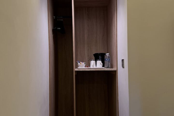 Room 21 of 95