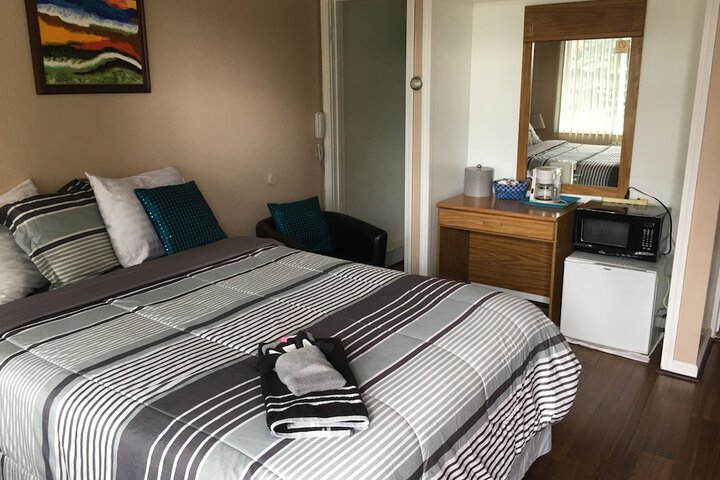 Breakfast/Coffee Service 93 of 173