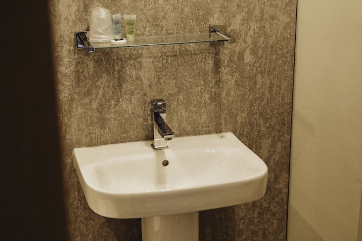 Room 15 of 35