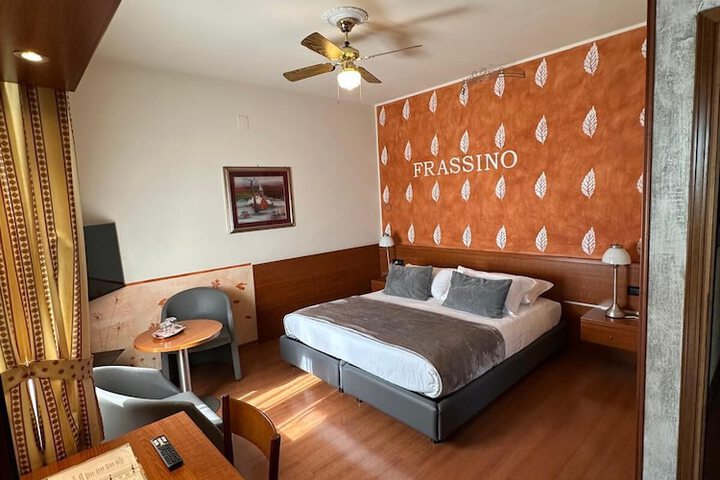 Room 21 of 46