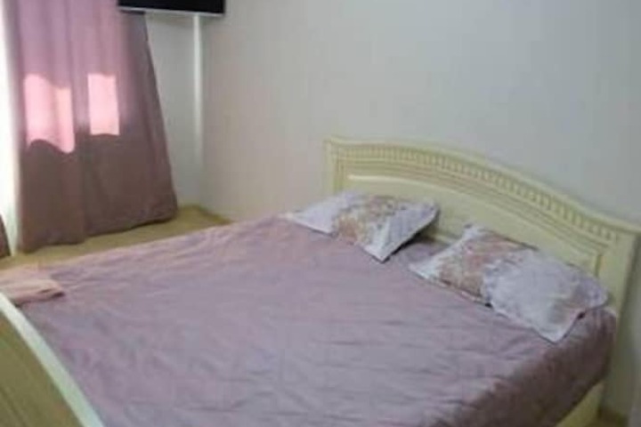 Room 5 of 13