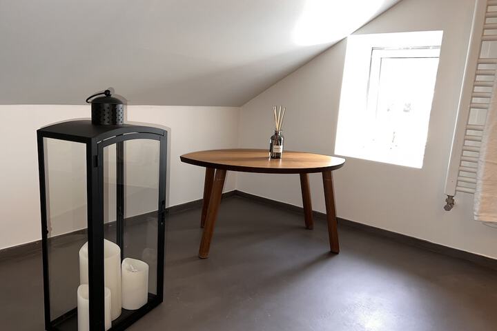 Room 42 of 59