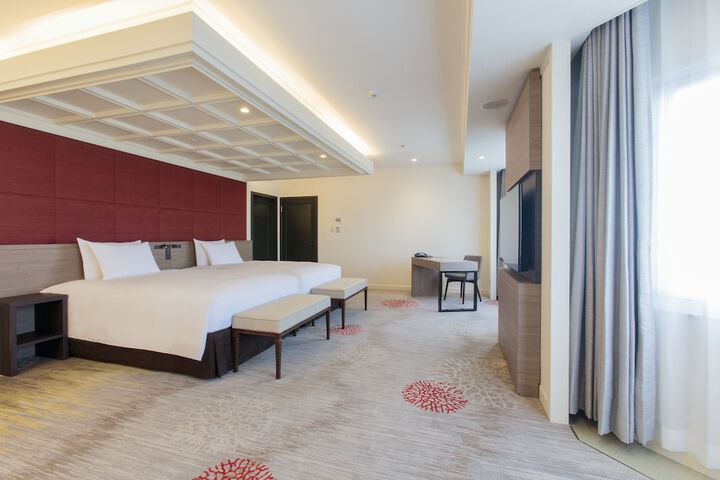 Room 4 of 92