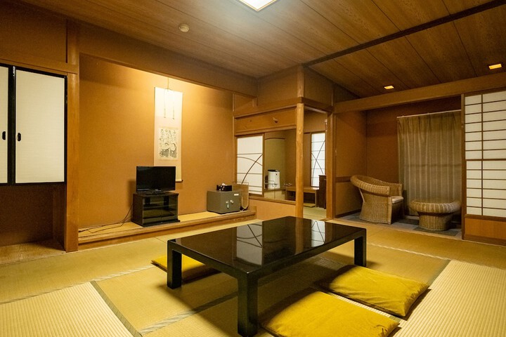 Room 5 of 39