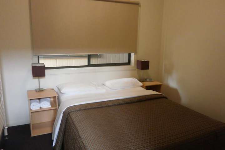 Room 6 of 29