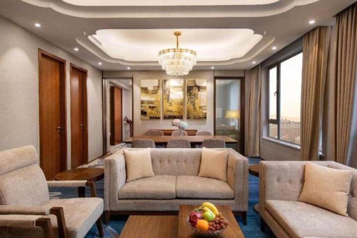 Ramada Encore by Wyndham Wuhan Caidian