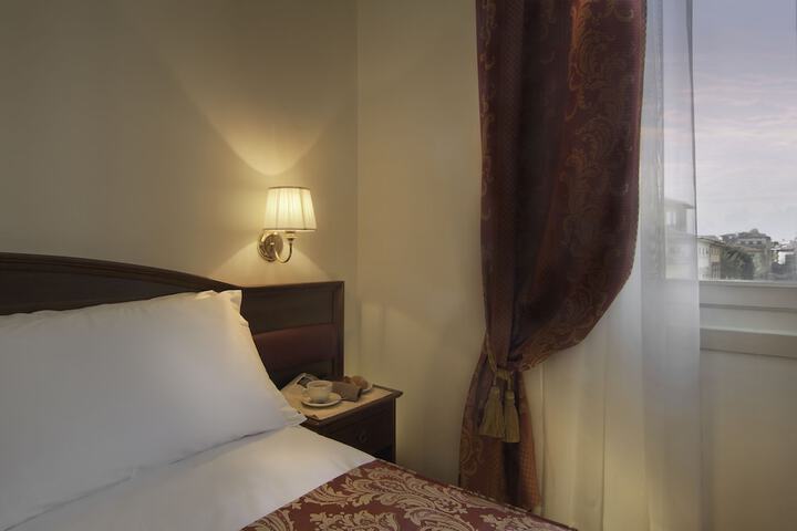 Room 8 of 54
