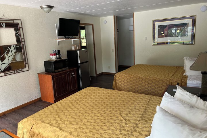 Room 53 of 180