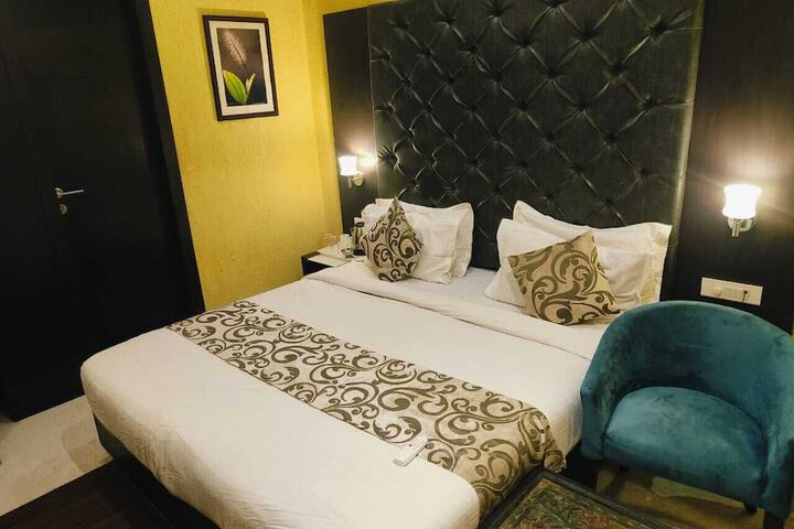 Room 16 of 43