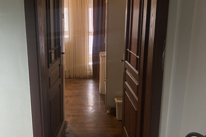 Room 3 of 25