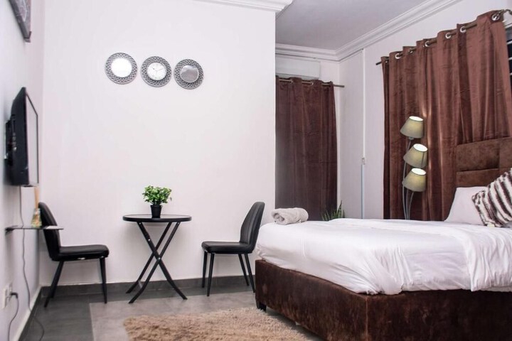 Room 15 of 27