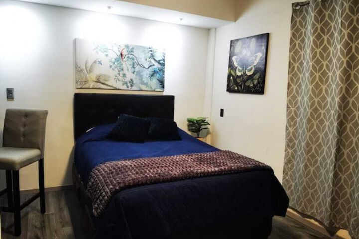 Room 32 of 51