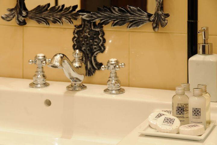 Clean Restrooms