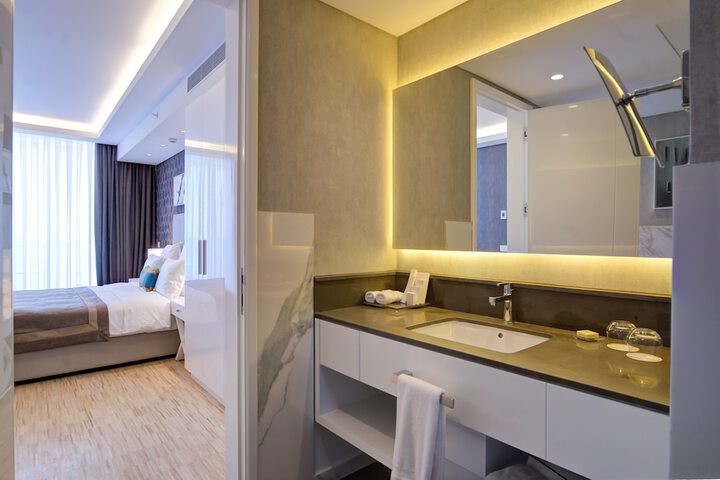 Room 51 of 78
