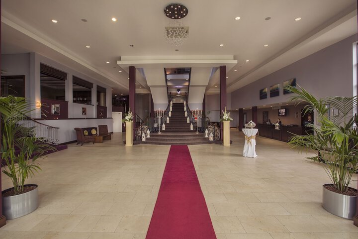 Hotel 2 of 65