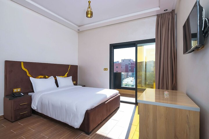 Room 8 of 20
