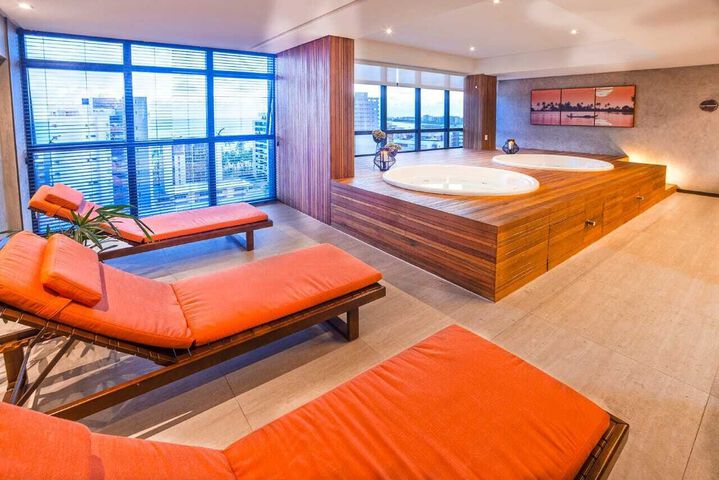 Hot Tub 13 of 33