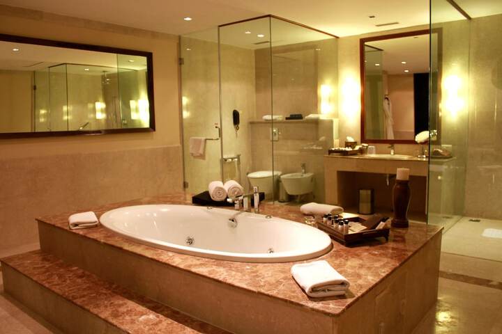 Room 21 of 41