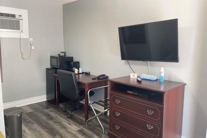 Room 9 of 55