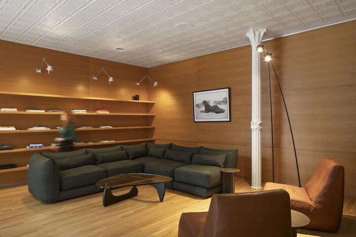 Guest Lobby