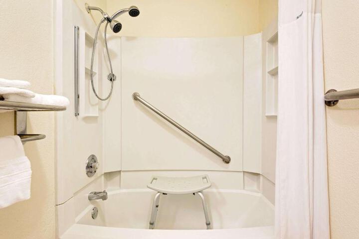 1 Queen Bed Mobility Accessible Bathtub with Grab Bars (2 of 2)