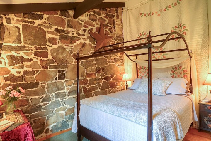 Room 15 of 116