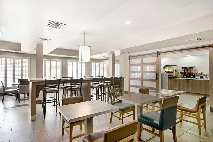 Breakfast/Coffee Service 39 of 44