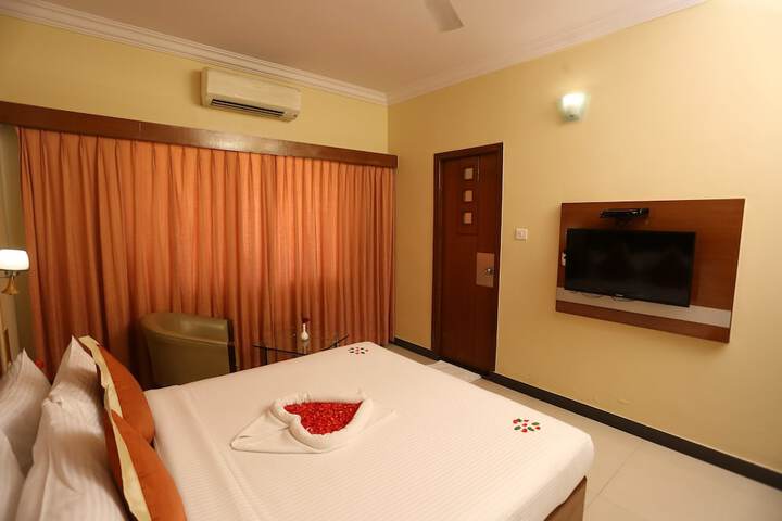 Room 8 of 23
