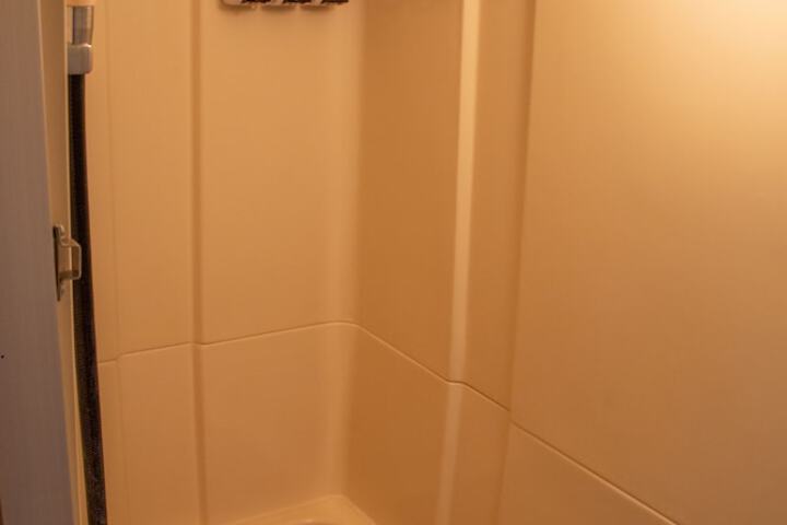 Room 11 of 48