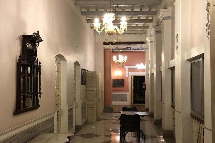 Room 15 of 60