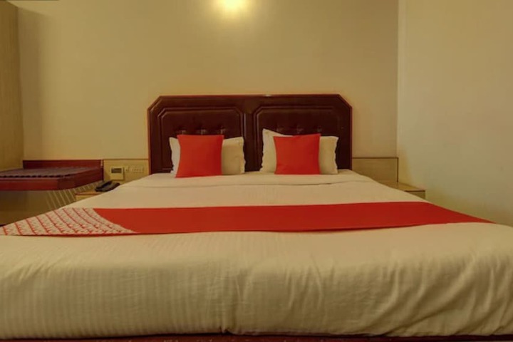 Room 15 of 38
