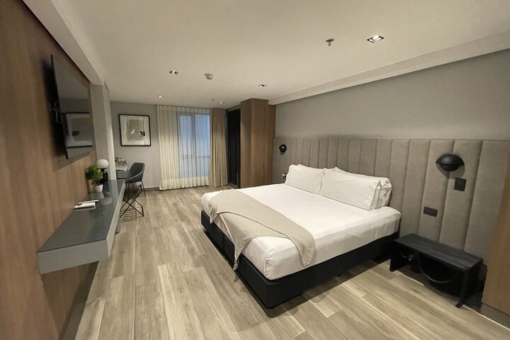 Room 9 of 26