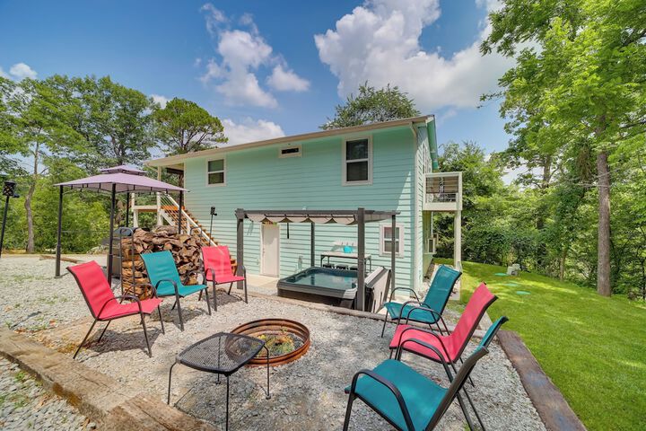 Grand Lake Cottage w / Hot Tub in Eucha