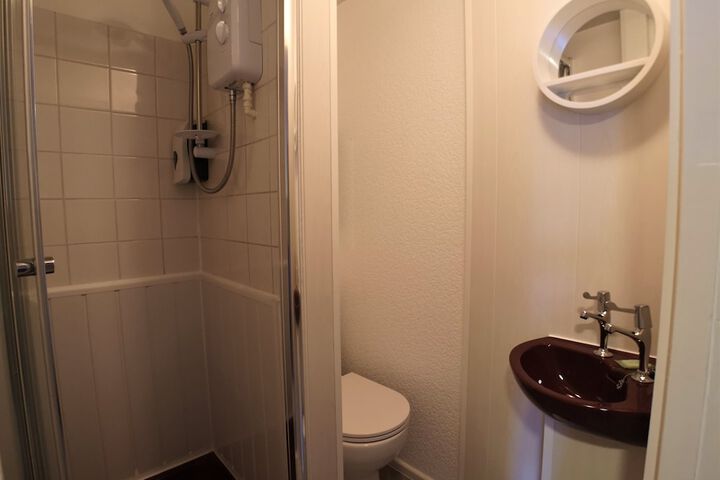 Room 84 of 102