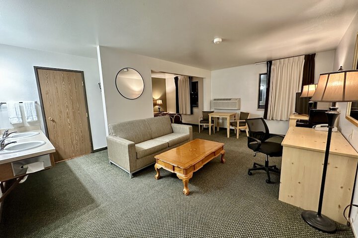 Room 12 of 46