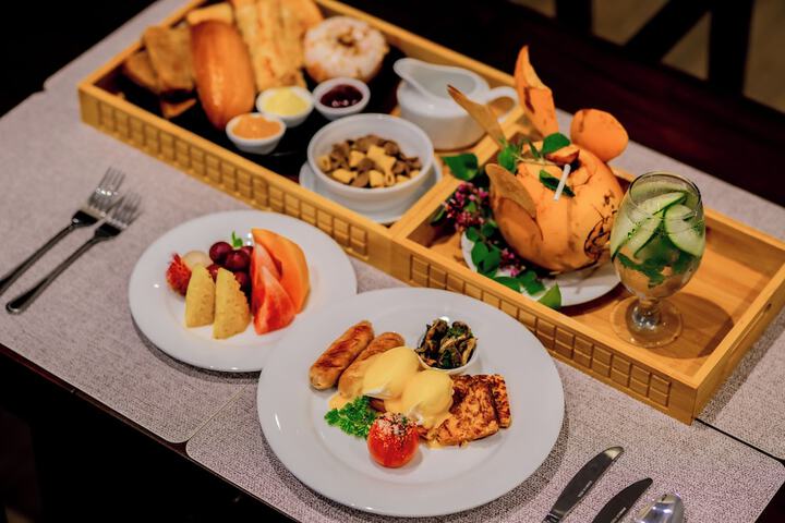 Breakfast/Coffee Service 111 of 131