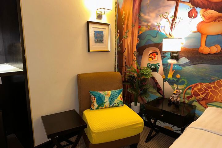 Room 36 of 97
