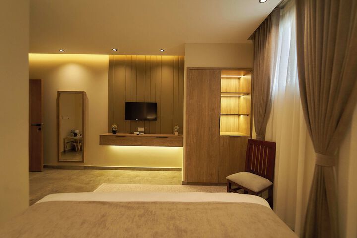 Room 28 of 148