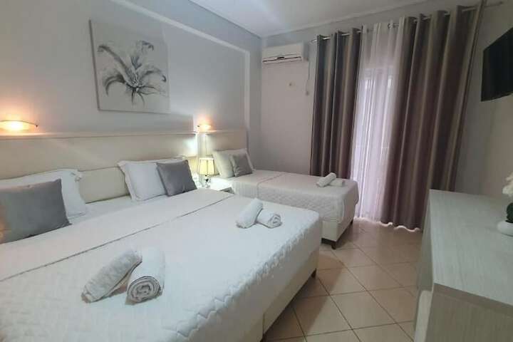 Room 70 of 106