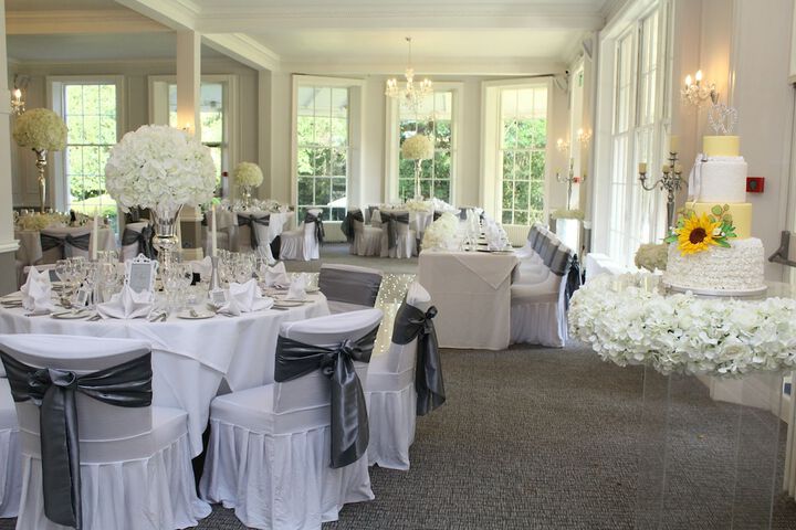 Ballroom/Hall 72 of 103