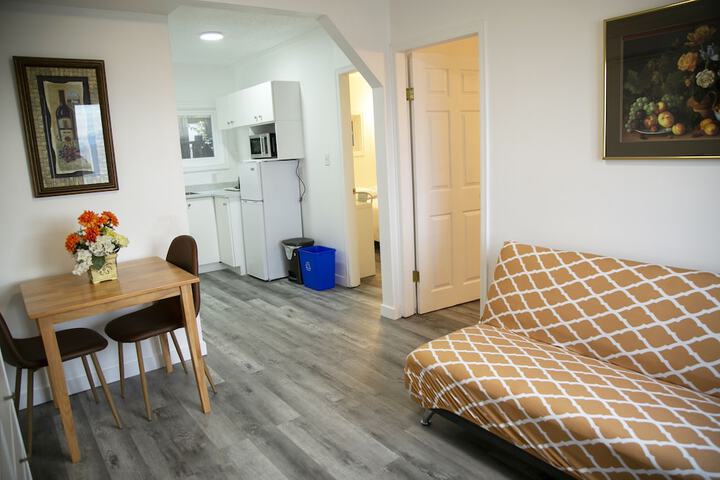 Room 9 of 40